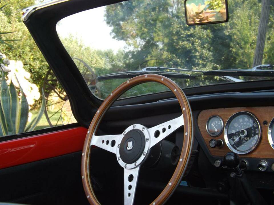 Image 18/50 de Triumph Spitfire Mk III (1968)