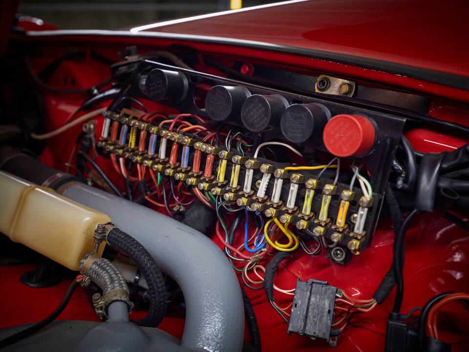 Immagine 81/96 di Porsche 911 Speedster 3.2 (1989)