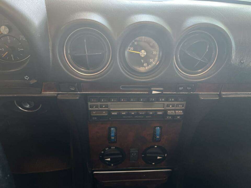 Image 19/25 de Mercedes-Benz 420 SL (1986)
