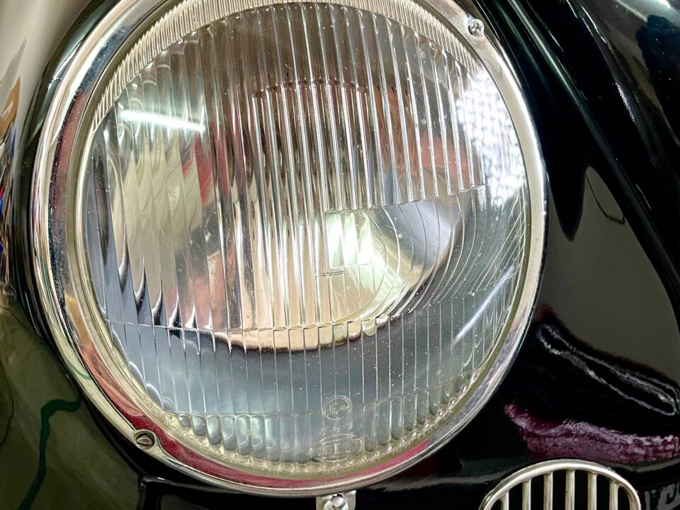 Image 39/130 of Volkswagen Beetle 1200 Export &quot;Oval&quot; (1954)
