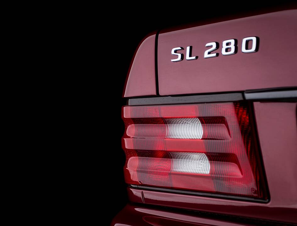 Image 40/45 of Mercedes-Benz SL 280 "Final Edition" (2001)