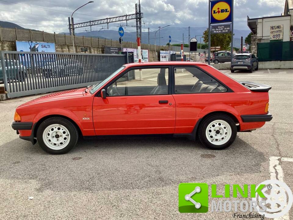 Bild 8/10 von Ford Escort 1.6i (1983)