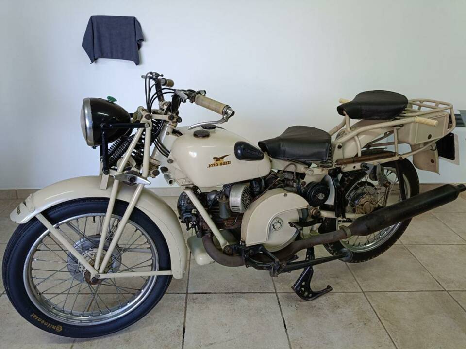 Image 10/36 of Moto Guzzi DUMMY (1976)