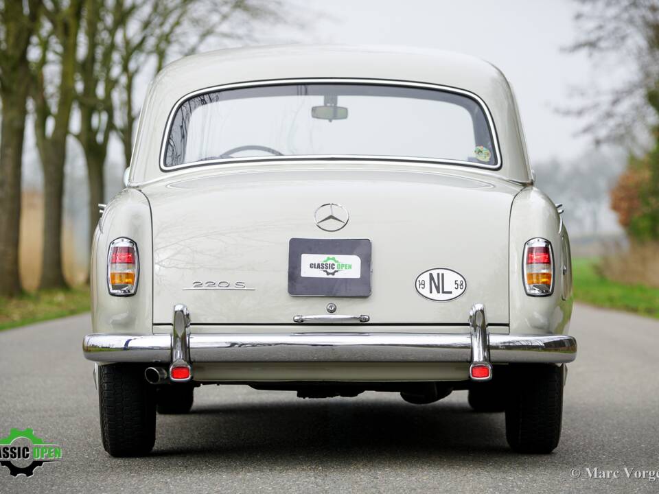 Bild 41/44 von Mercedes-Benz 220 S (1958)
