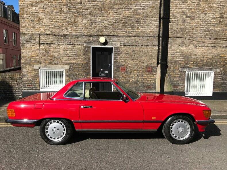Image 22/38 of Mercedes-Benz 300 SL (1987)