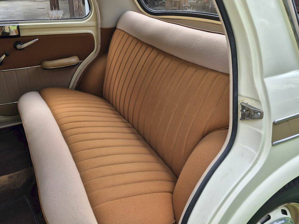 Image 33/55 of FIAT 1100-103 (1959)