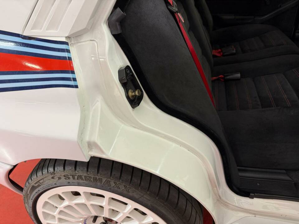 Bild 38/43 von Lancia Delta HF Integrale Evoluzione I "Martini 5" (1992)