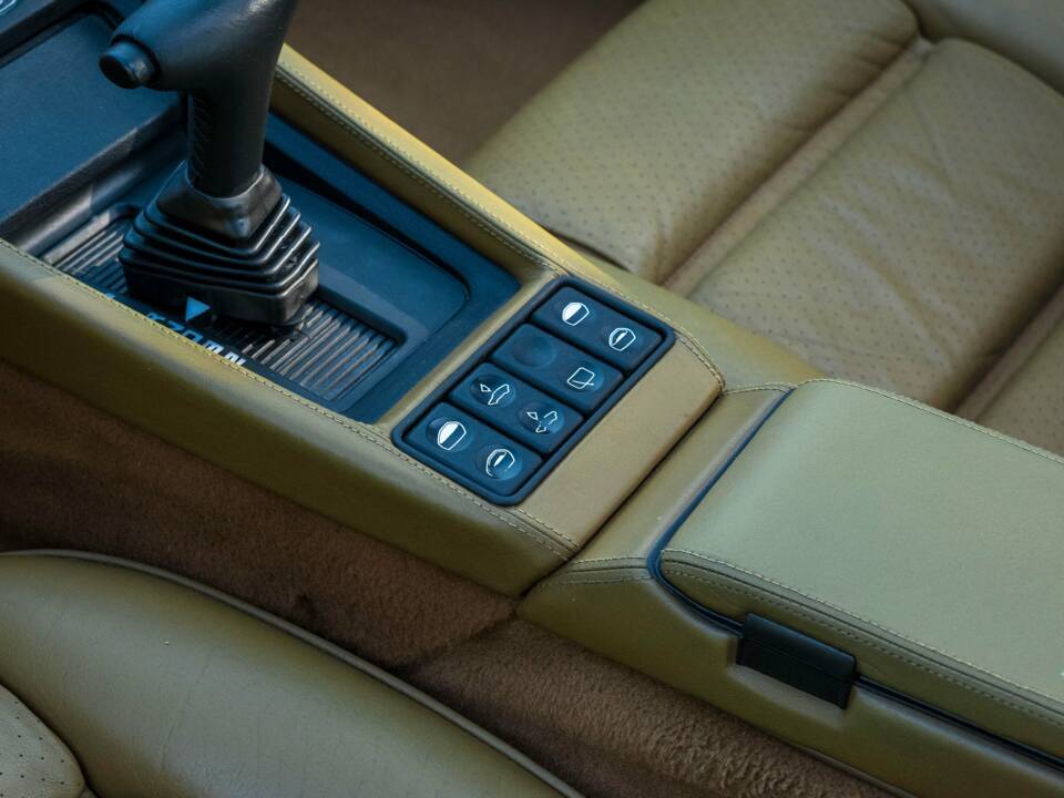 Image 24/30 of Porsche 928 GTS (1993)