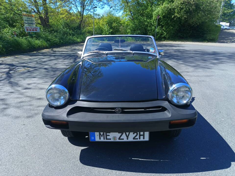 Image 17/29 of MG Midget 1500 (1979)