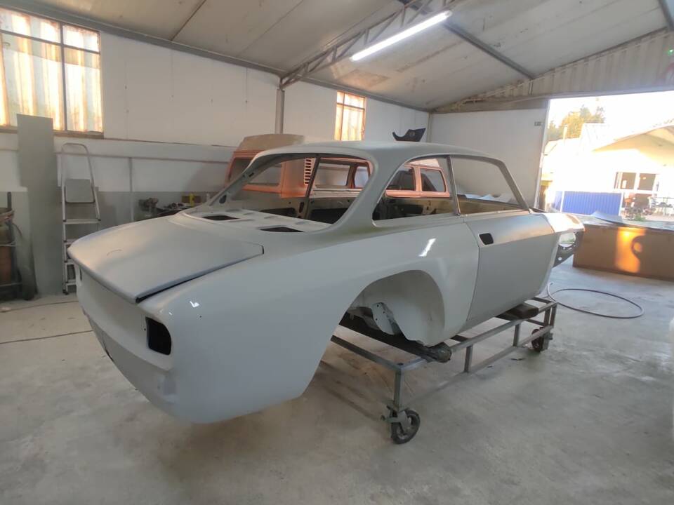 Image 98/99 of Alfa Romeo Giulia 1750 GT Am (1971)