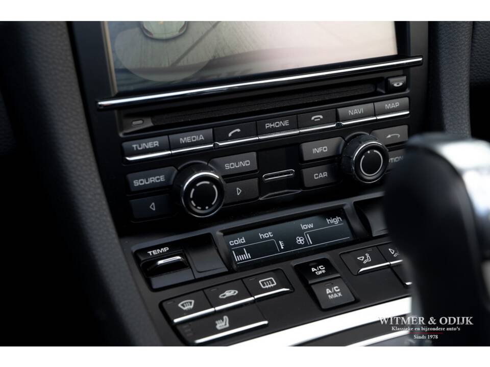 Image 17/36 of Porsche Boxster (2015)