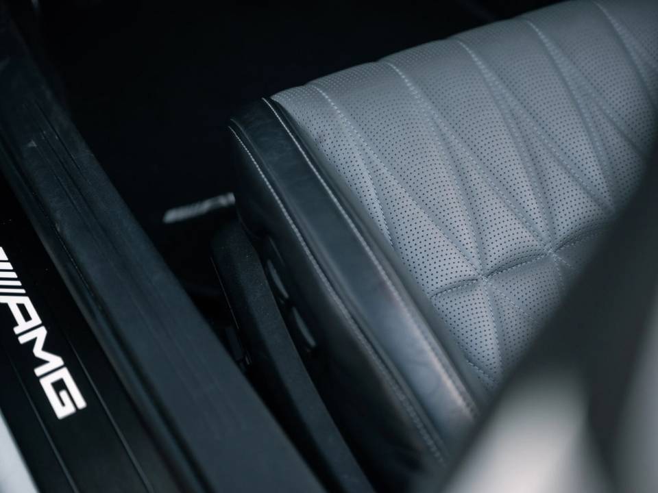 Immagine 46/50 di Mercedes-AMG GT-C &quot;Edition 50&quot; (2017)