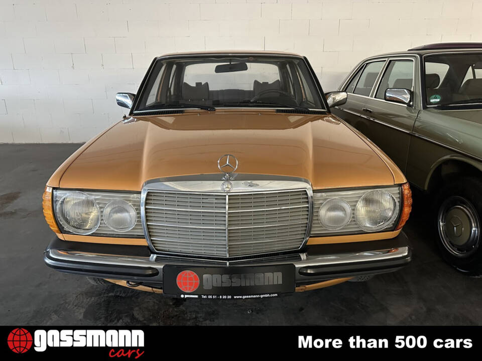 Image 3/15 de Mercedes-Benz 300 D (1977)