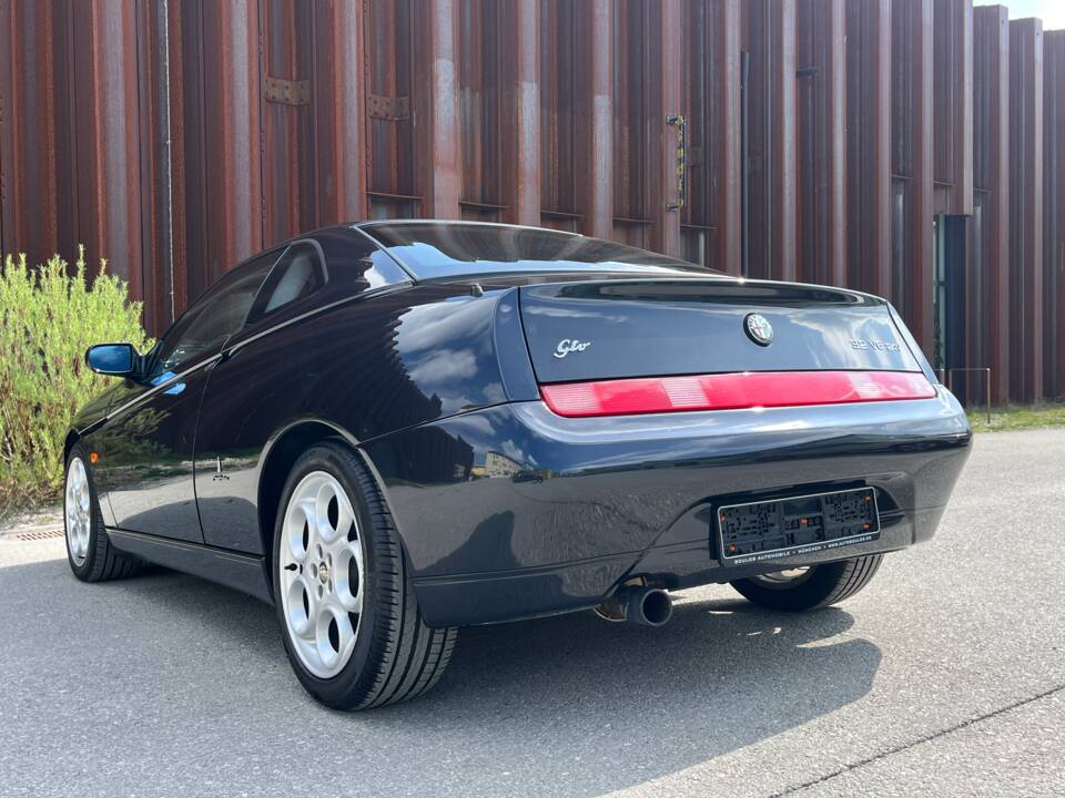 Image 9/64 of Alfa Romeo GTV 3.2 V6 24V (2003)