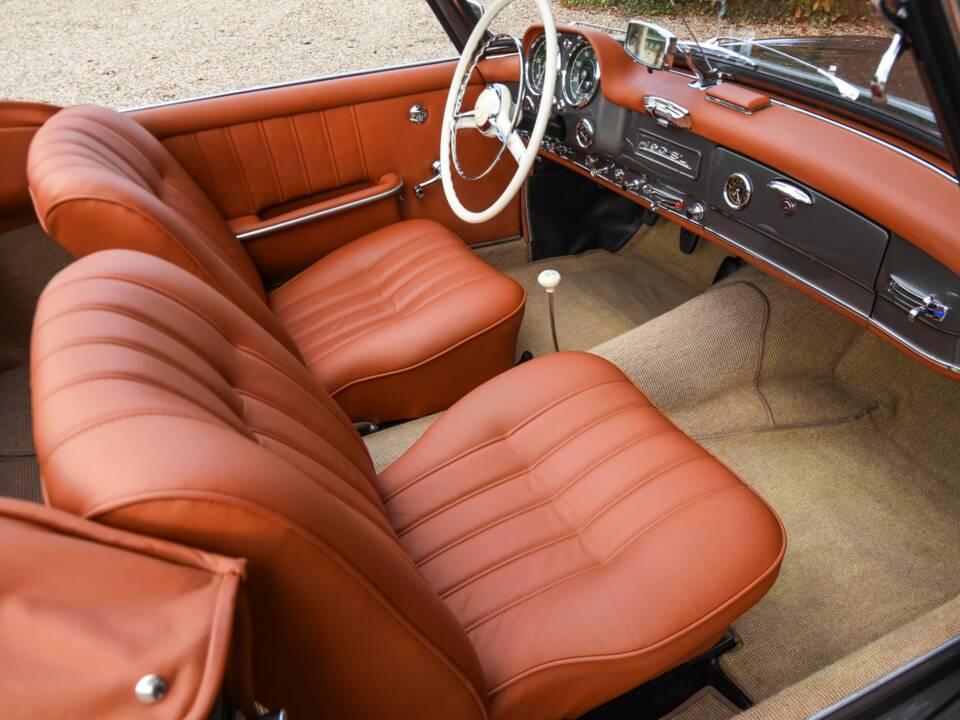 Obraz 10/50 pojazdu Mercedes-Benz 190 SL (1960)