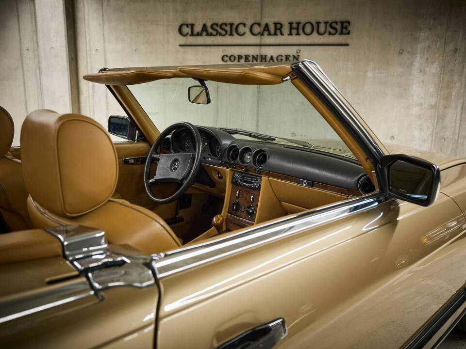 Image 56/99 of Mercedes-Benz 300 SL (1987)