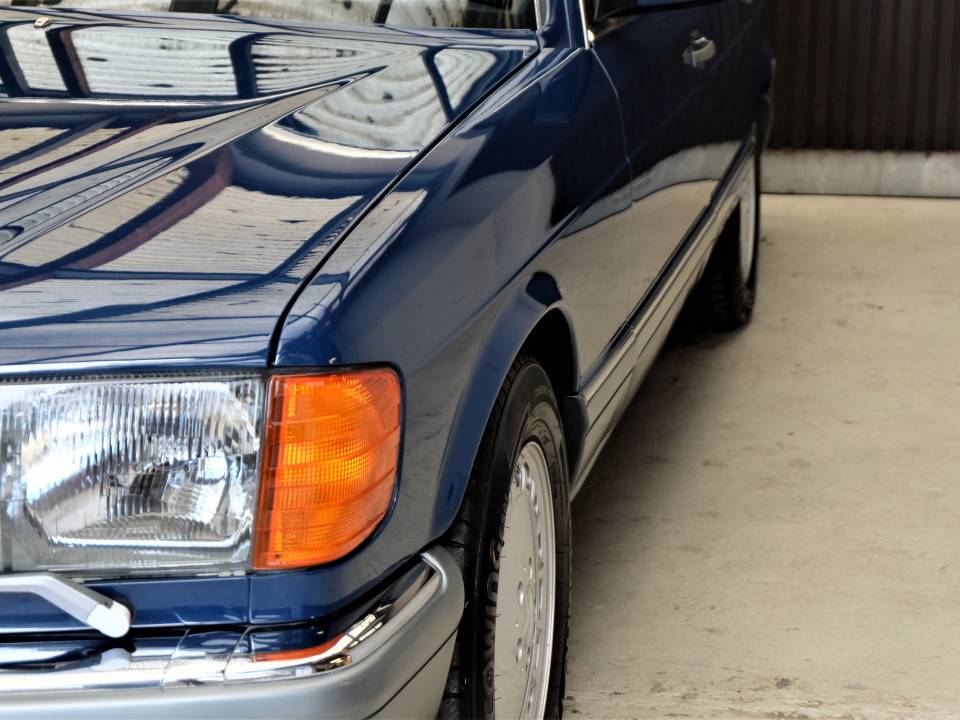 Immagine 40/84 di Mercedes-Benz 560 SEL (1987)