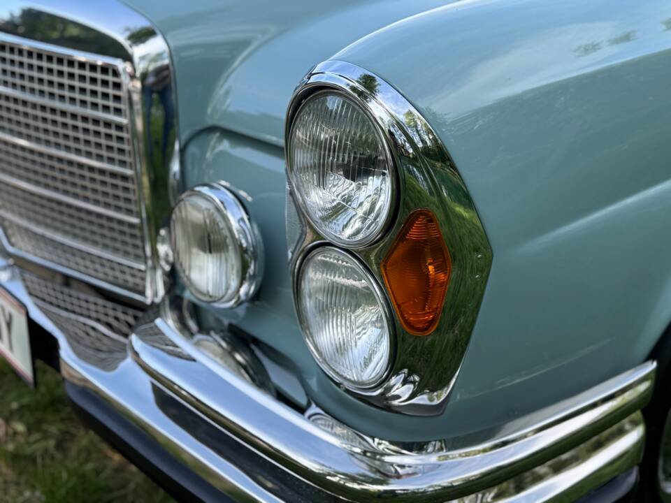 Bild 51/54 von Mercedes-Benz 280 SE (1970)