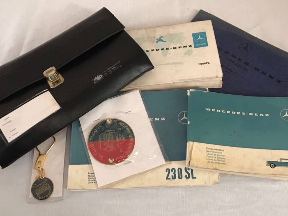 Immagine 7/7 di Mercedes-Benz 230 SL (1966)