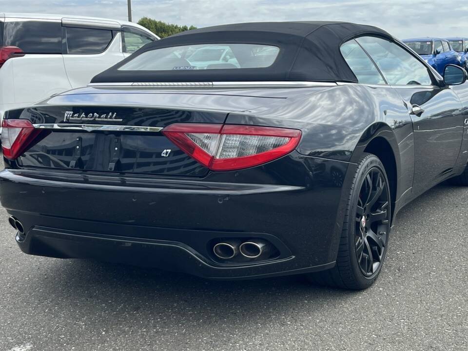 Image 7/42 de Maserati GranCabrio 4.7 (2010)