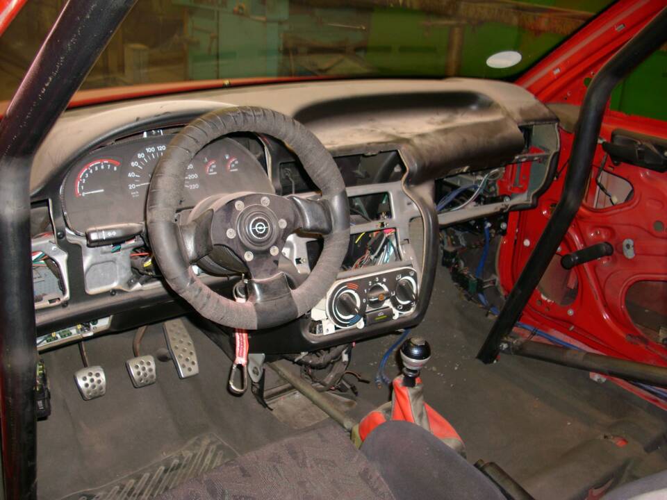 Bild 23/25 von Opel Astra 1.4i (1992)