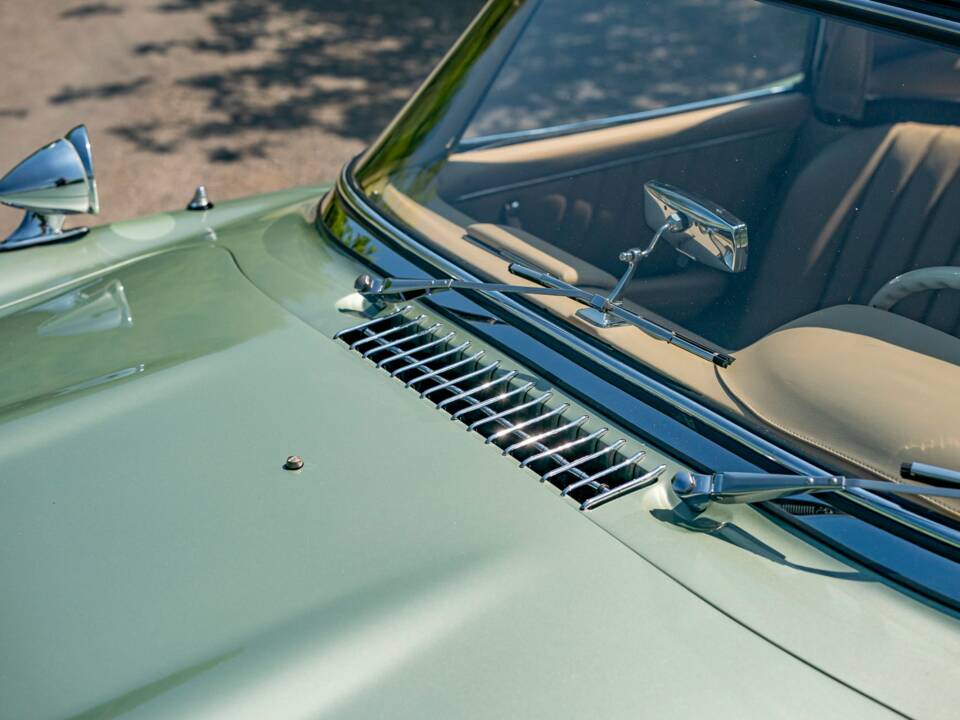 Image 28/50 of Mercedes-Benz 300 SL Roadster (1960)