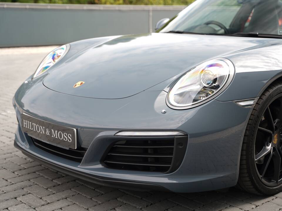 Image 26/50 of Porsche 911 Carrera (2016)