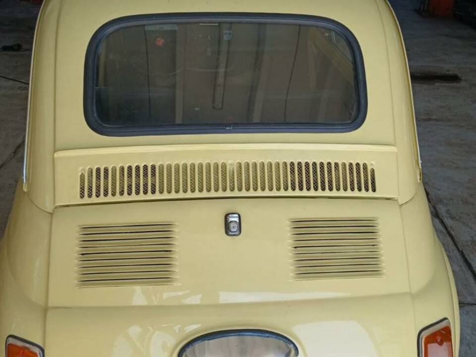 Image 3/6 of FIAT 500 L (1972)