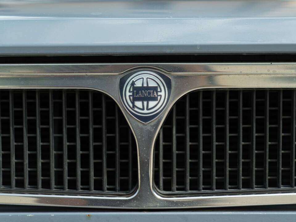 Image 14/48 of Lancia Beta Coupe 1600 (1978)