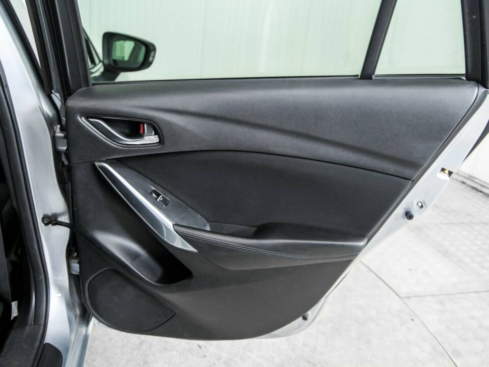 Imagen 40/50 de Mazda 6 Sport Kombi 2.0 Skyactiv-G (2016)