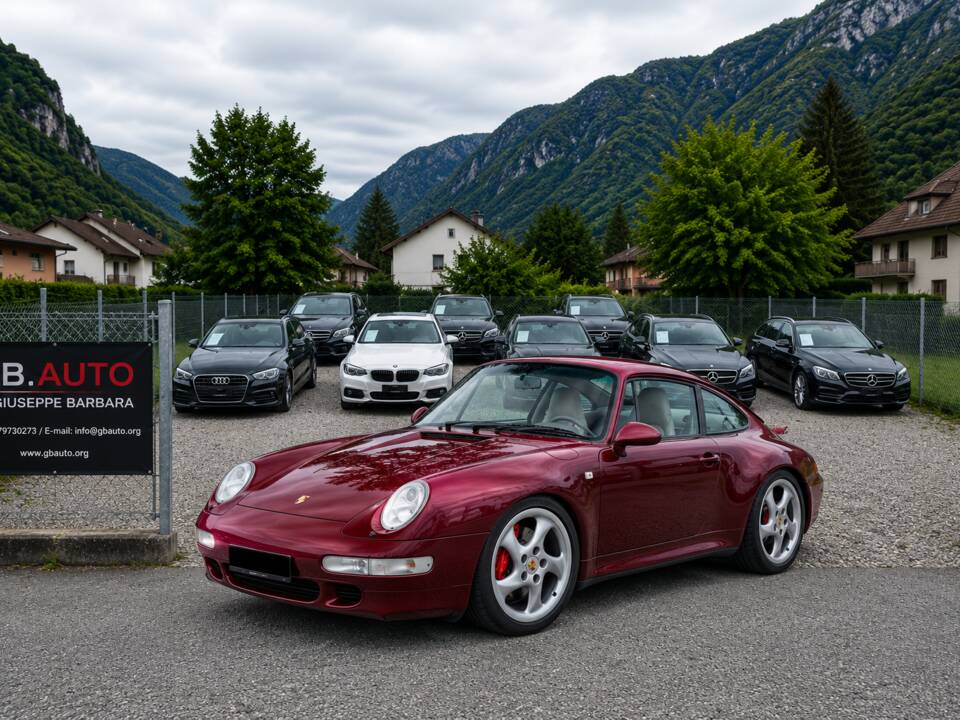 Bild 1/18 von Porsche 911 Carrera 4S (1996)