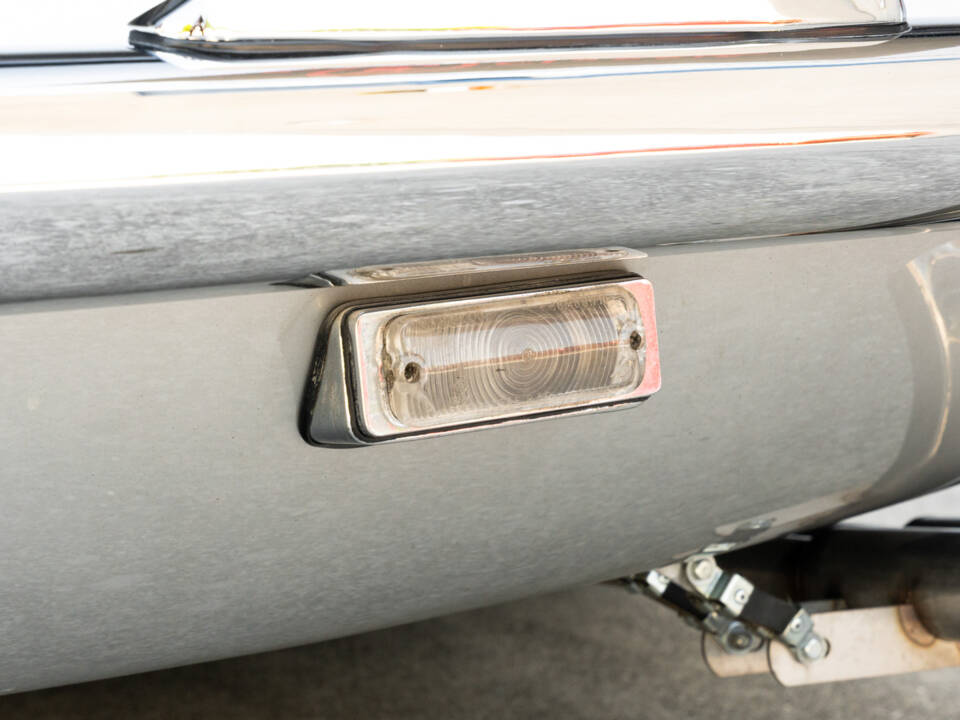 Image 23/69 of Ferrari 365 GT 2+2 (1969)