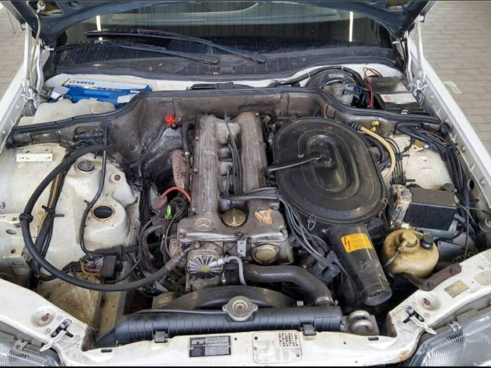 Image 5/6 of Mercedes-Benz 280 SE (1982)
