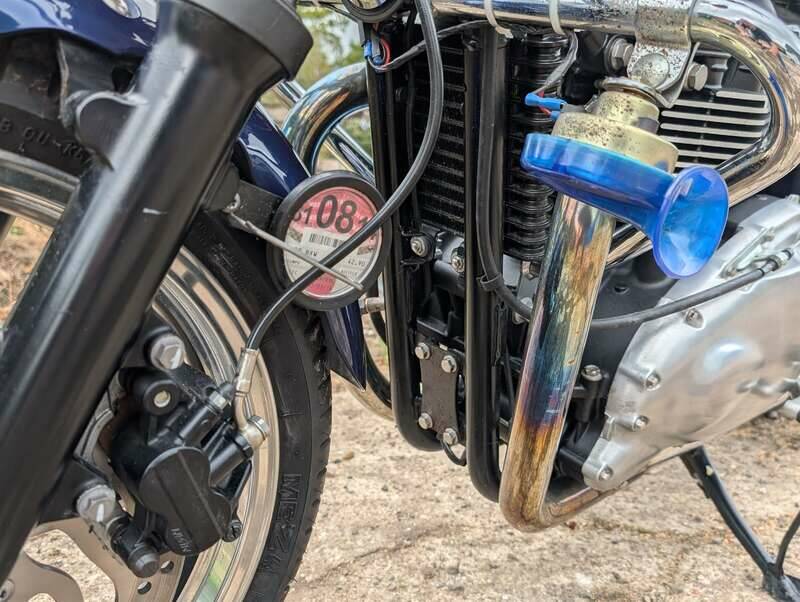 Bild 23/24 von Triumph DUMMY (2009)