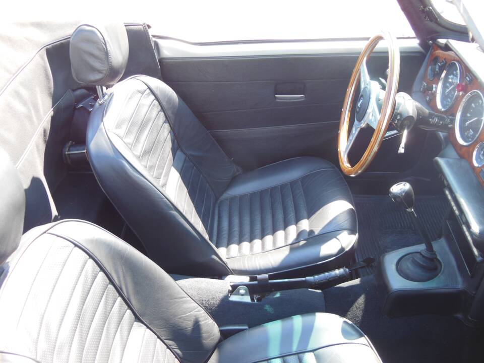 Bild 37/63 von Triumph TR 6 (1974)