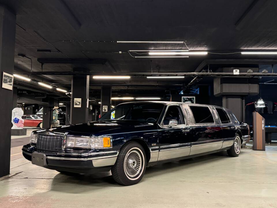 Immagine 1/30 di Lincoln Town Car (1992)