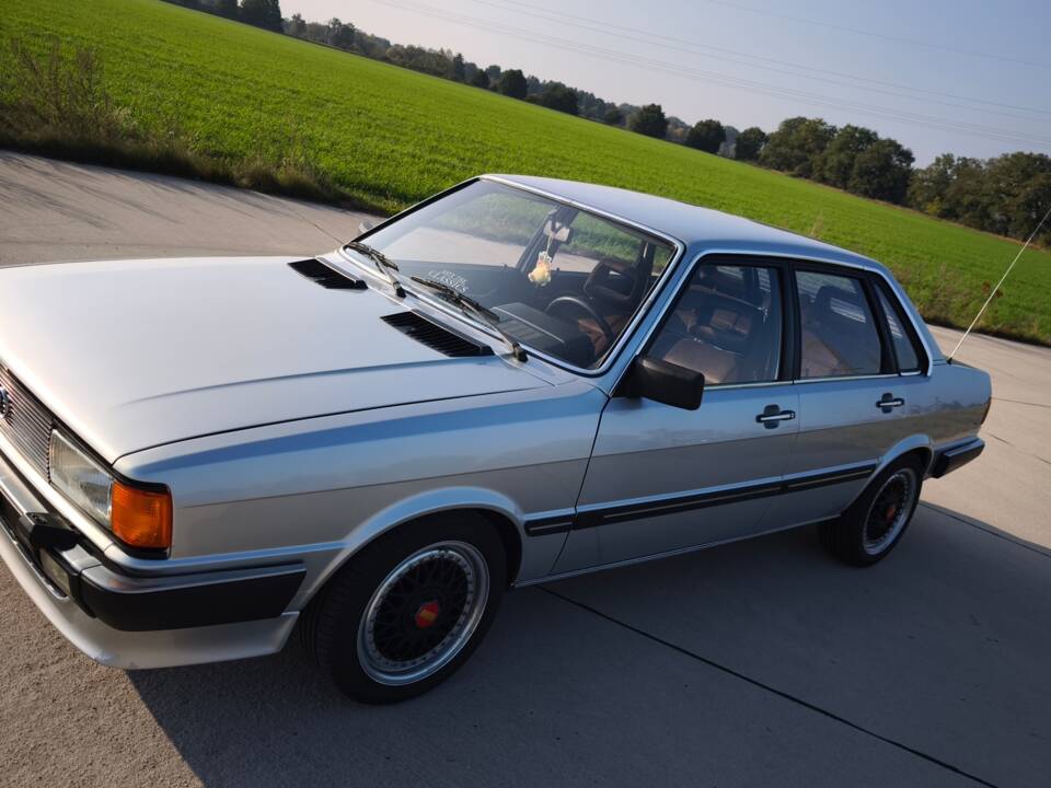 Image 71/94 de Audi 80 CD 5S (1982)