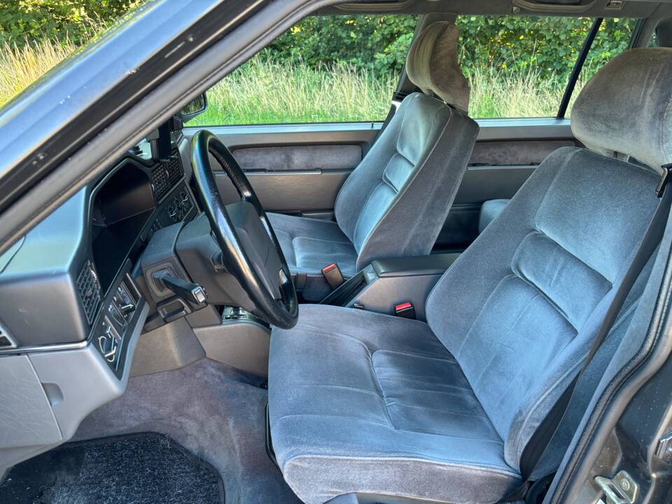 Bild 9/12 von Volvo 960 3.0i (1992)