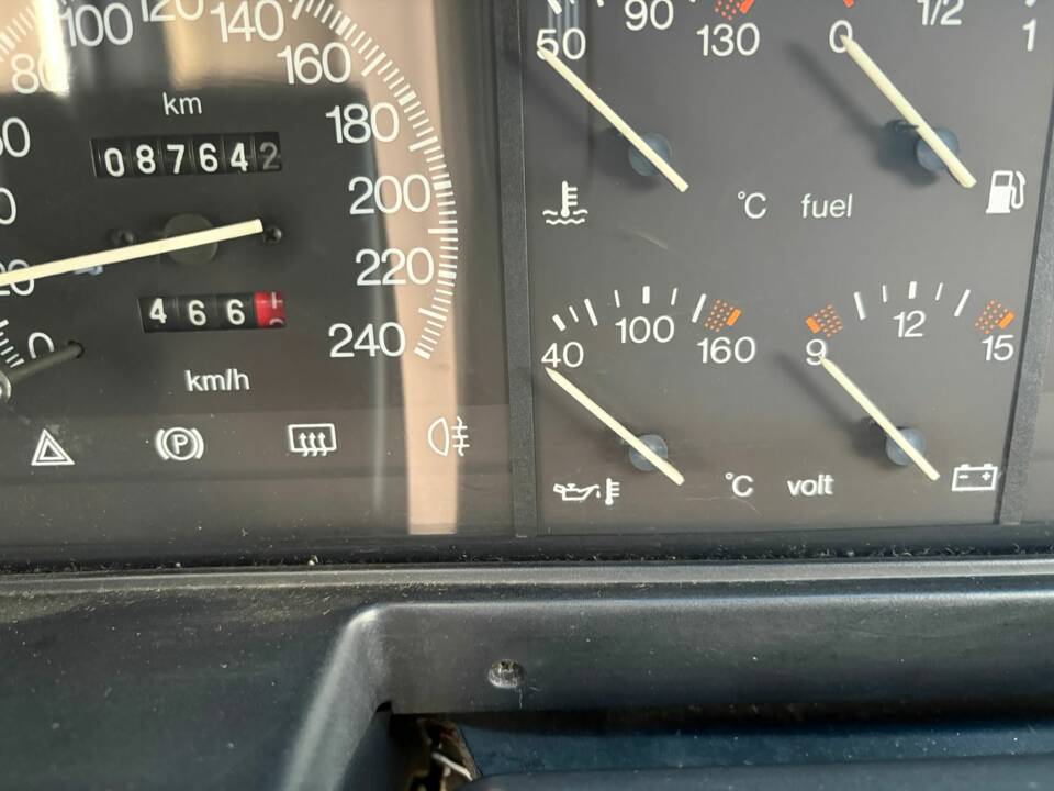 Image 20/20 of Lancia Thema Station Wagon 16V (1992)