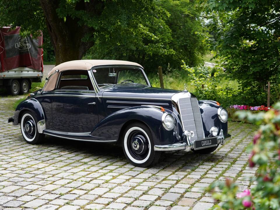 Image 1/22 de Mercedes-Benz 220 Cabriolet A (1953)