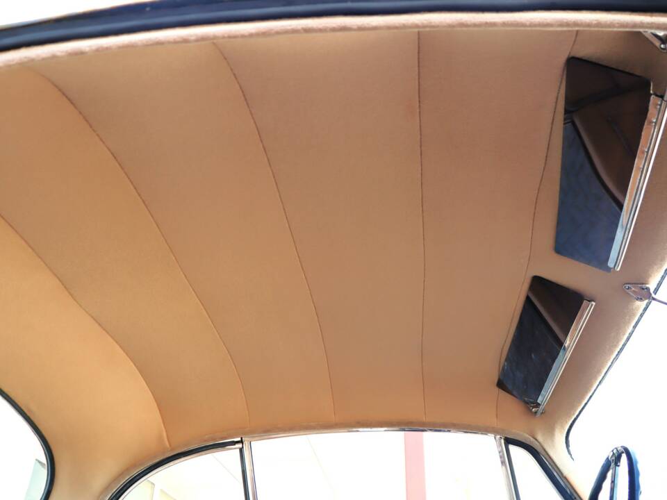 Image 32/50 of Jaguar XK 150 FHC (1959)