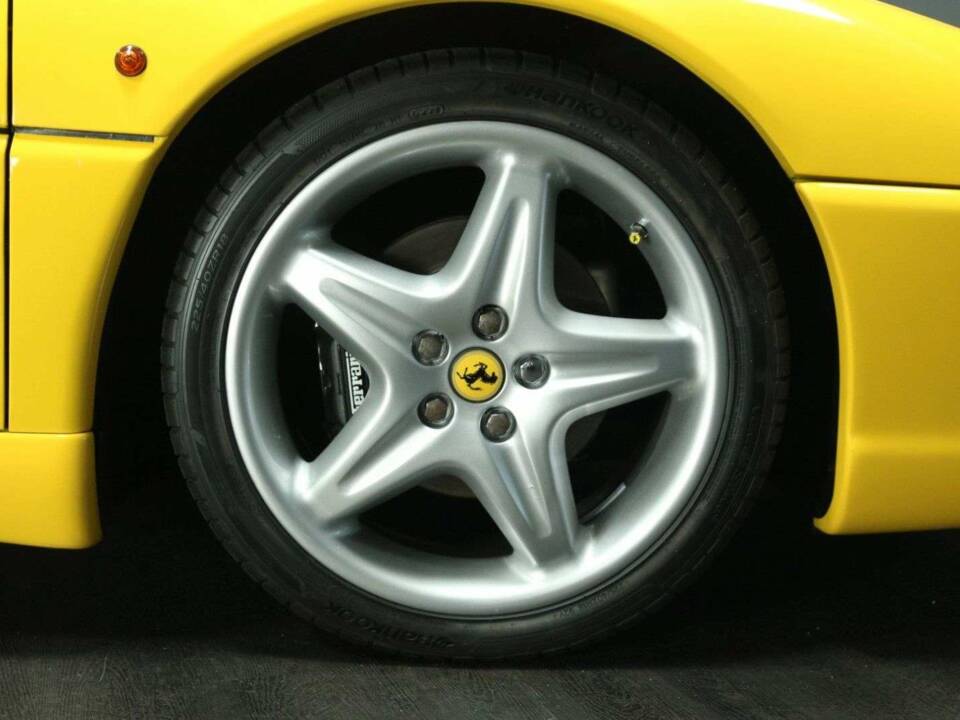 Image 28/30 de Ferrari F 355 Spider (1998)