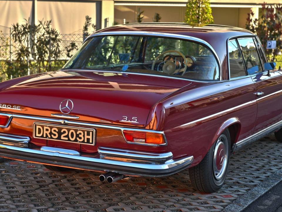 Imagen 21/50 de Mercedes-Benz 280 SE 3,5 (1972)