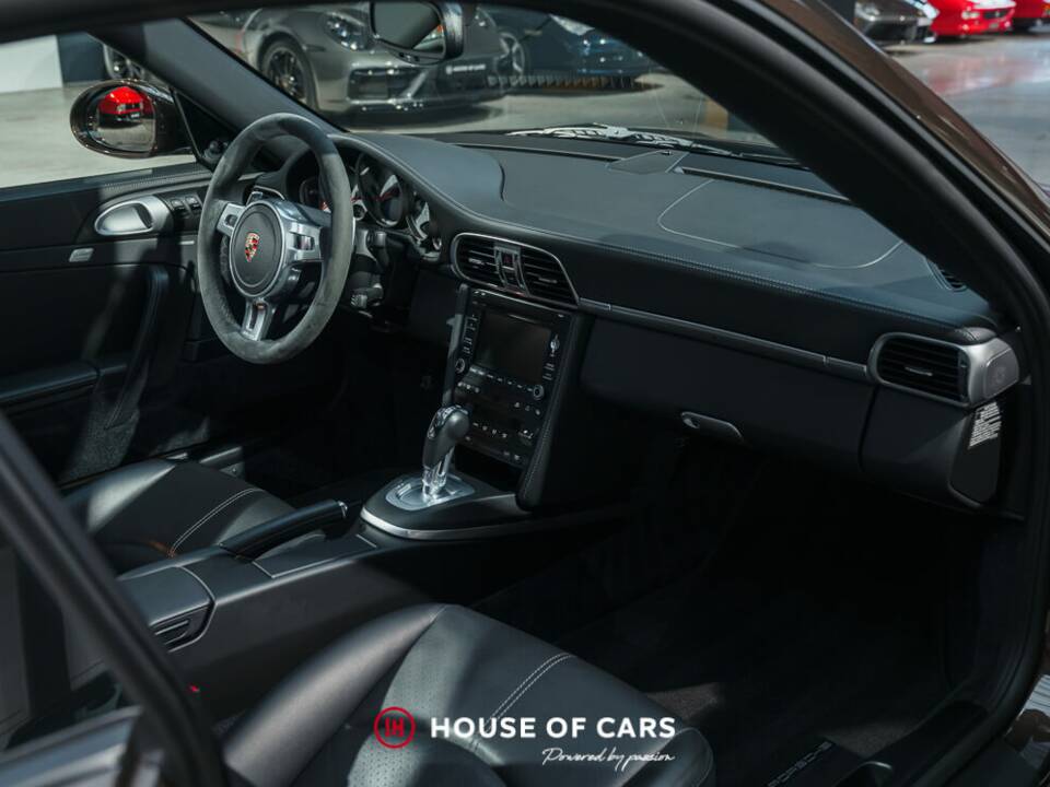 Bild 16/23 von Porsche 911 Carrera 4S (2011)