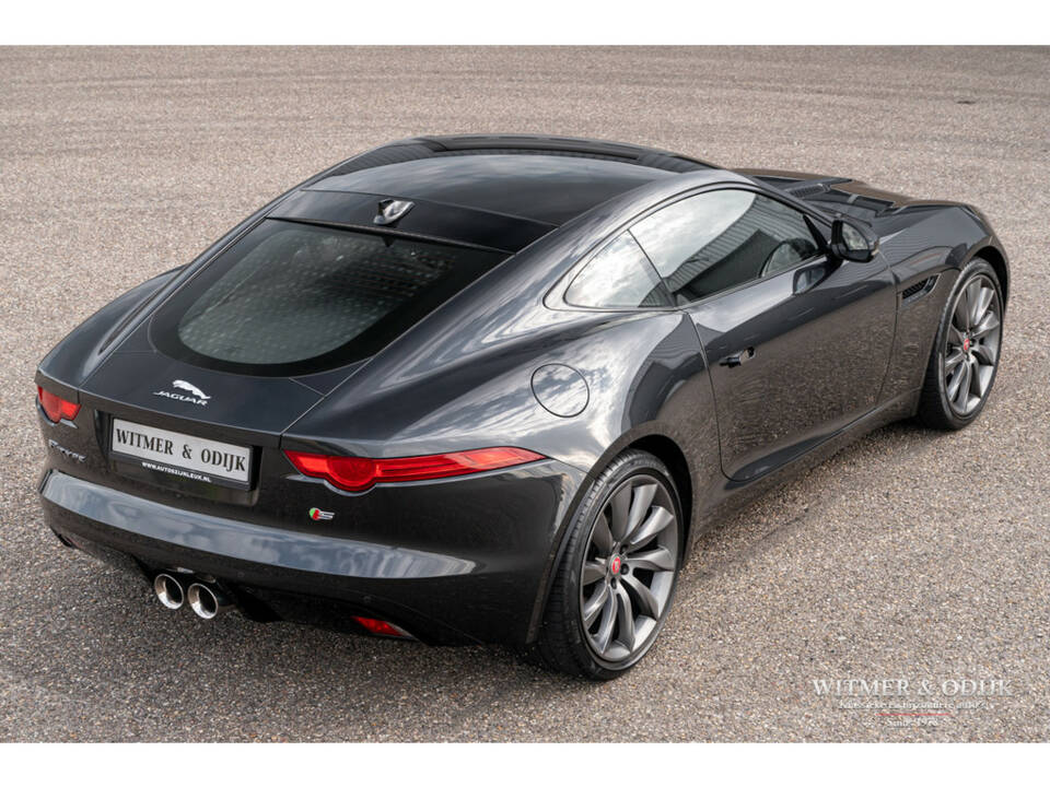 Bild 17/29 von Jaguar F-Type S (2015)