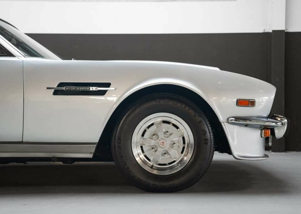 Bild 26/50 von Aston Martin V8 (1978)