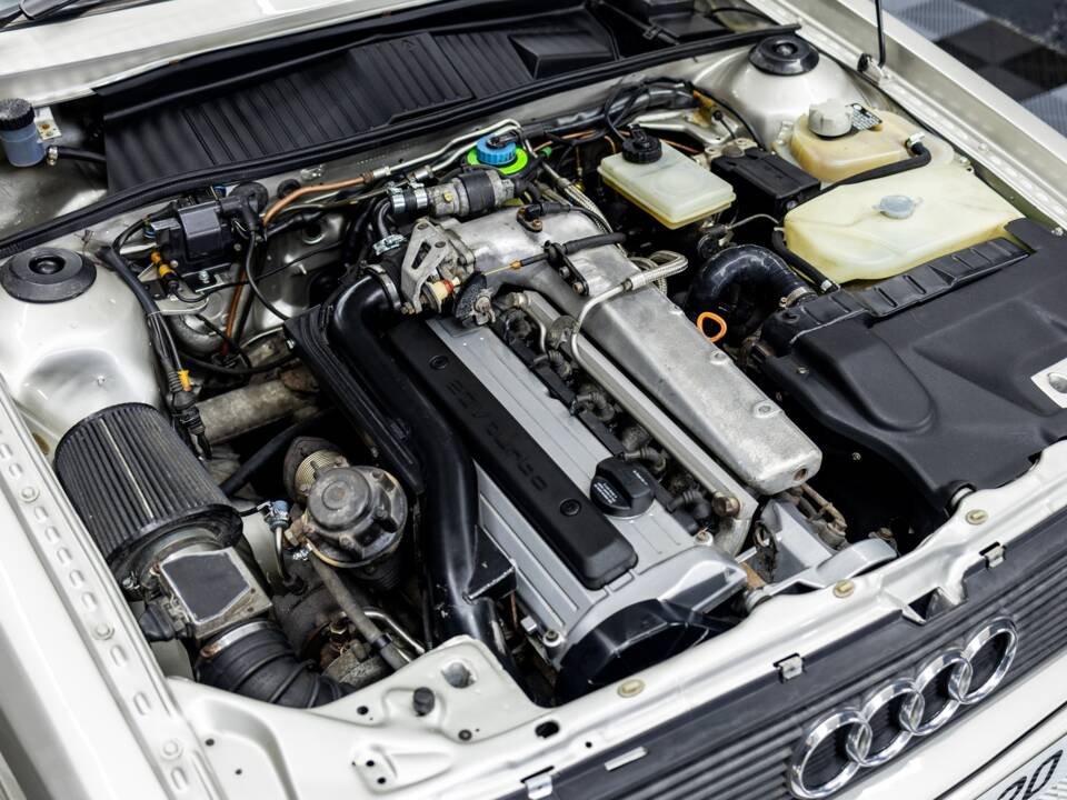 Image 5/46 of Audi 200 Avant quattro - 2.1 Turbo (1985)