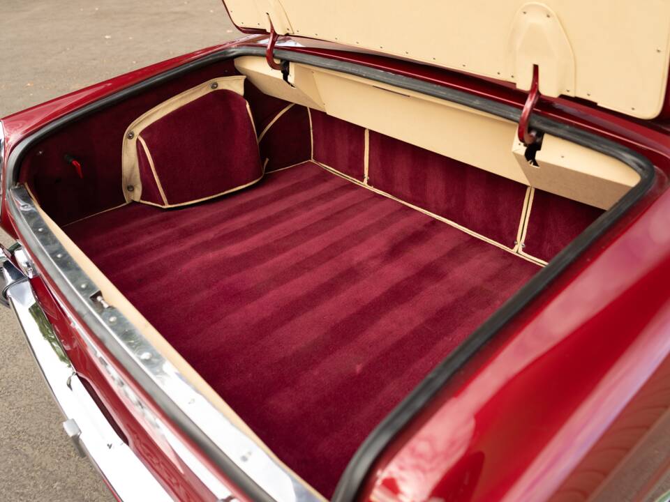 Imagen 29/50 de Rolls-Royce Silver Shadow I (1968)