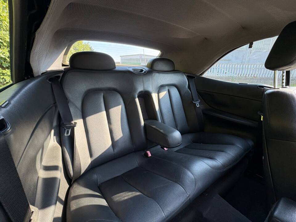 Image 11/24 of Mercedes-Benz CLK 430 (1999)