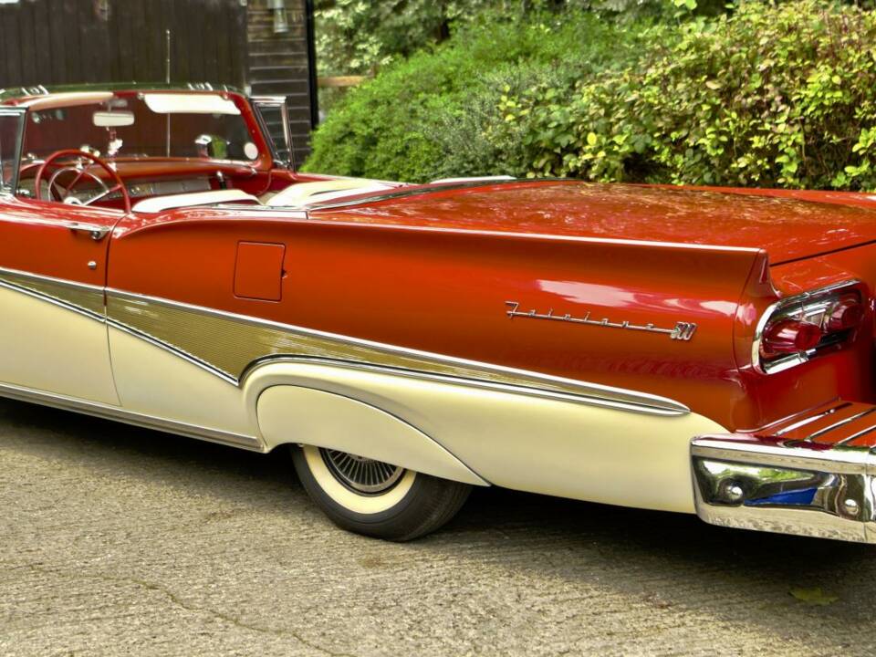 Image 16/50 de Ford Fairlane 500 Skyliner (1958)